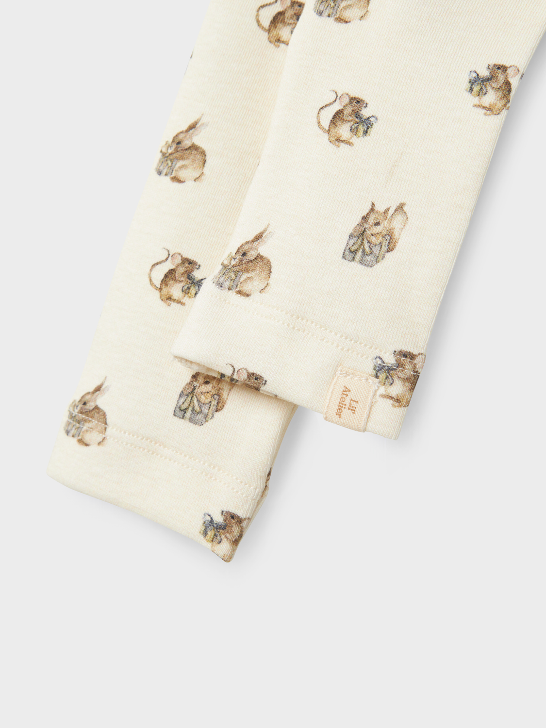 model_shot-front_full